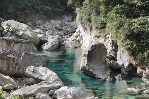10. Go swimming at Wanyue Gorge