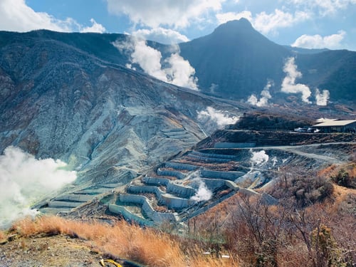 3. Explore the Owakudani volcanic zone