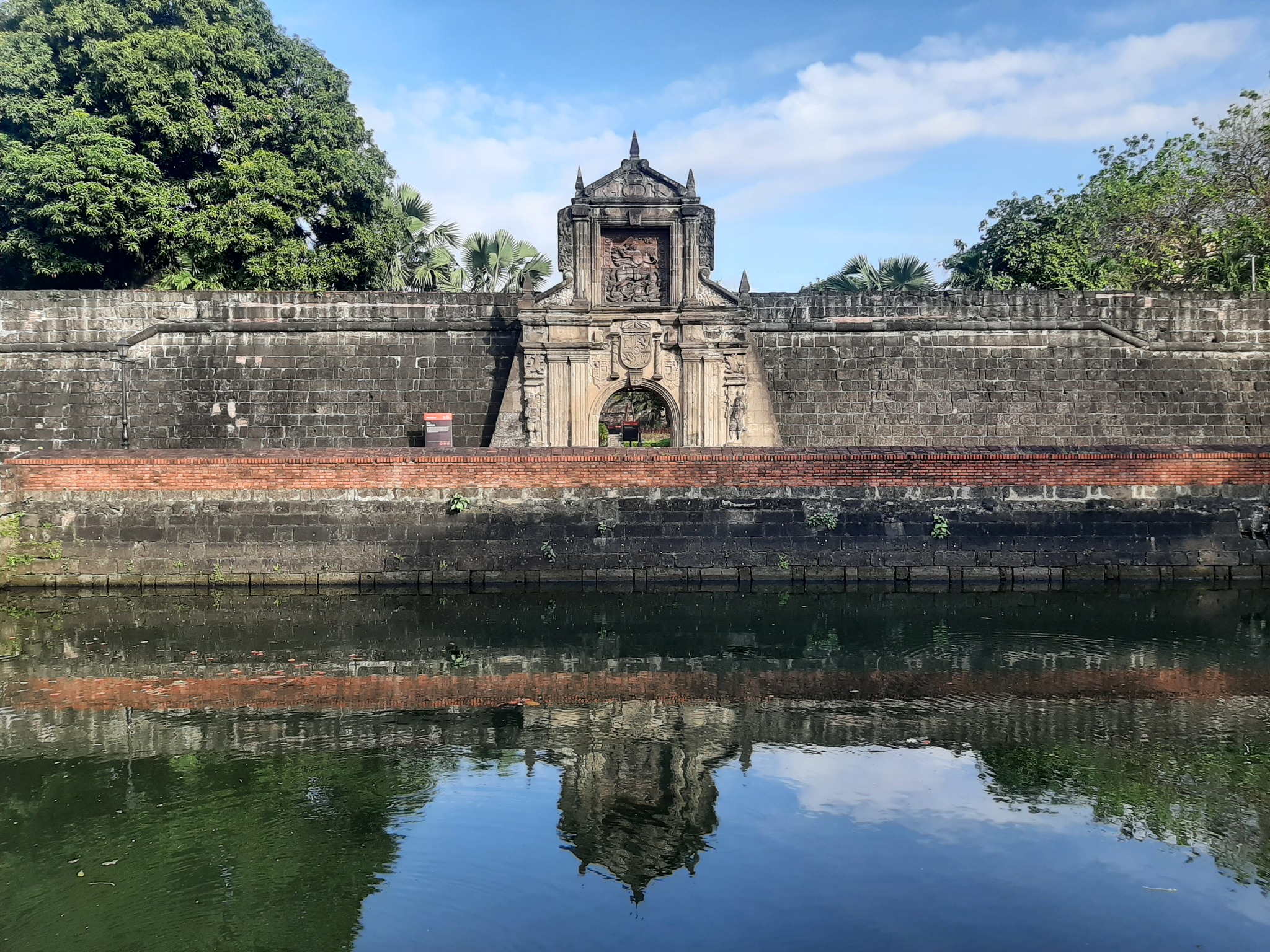places to hang out with friends in manila - intramuros