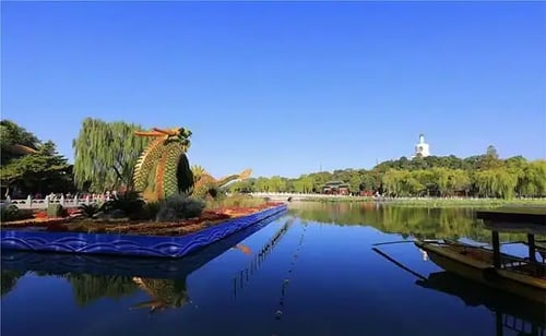 A boat ride at Beihai Park is one of the relaxing things to do in Beijing city.