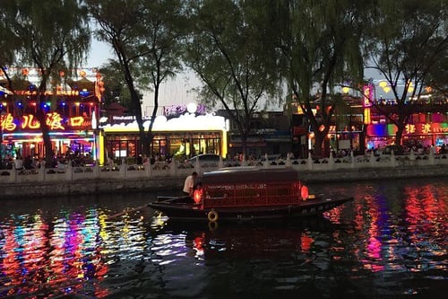 A night cruise on the Beijing-Hangzhou Grand Canal is among the most serene activities to do in Beijing China.