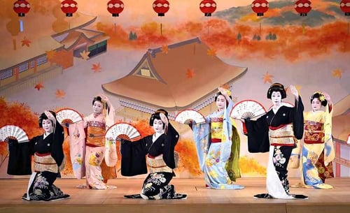 Attend a Maiko and Geisha performance in Gion and get a glimpse into the world of geisha