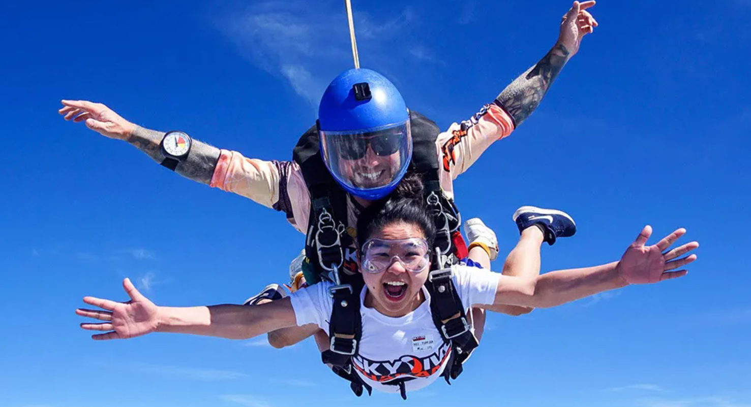 Crazy things to do in Thailand Take the plunge and go skydiving for a thrilling aerial view of Pattaya.