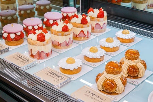 Desserts on display at Lan Xuan Bake Shop in Taitung, Taiwan