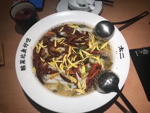 Enjoy sauerkraut fish at Taier Pickled Fish, one of Shenzhen’s popular attractions.