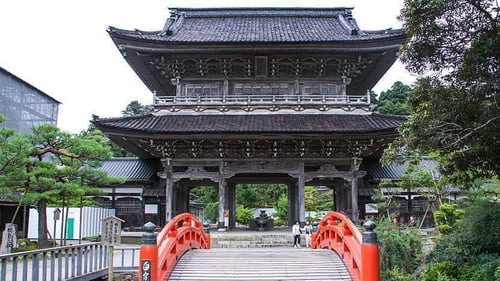 Entrance to Sojiji Temple, a top attraction in Yokohama