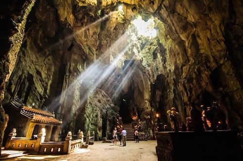 Hoa Nghiem Cave in the Marble Mountains