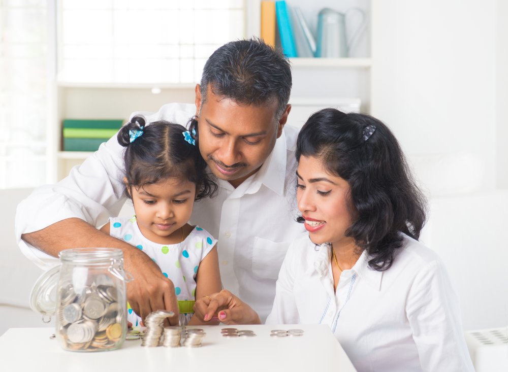 indian-family-counting-coins