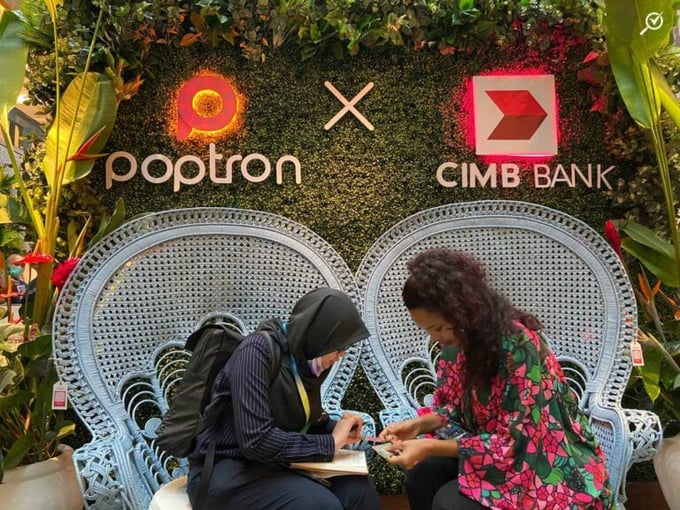 the-launch-of-cimb-x-patron-extranotordinary-bazaar1-768x576