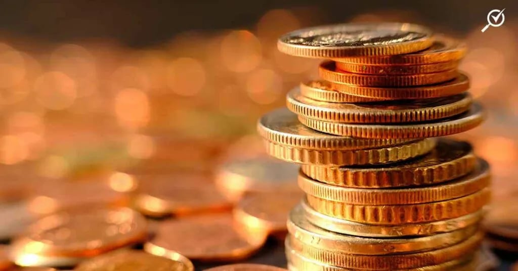 gold-investment-currency-pros-cons-01.jpg?width=1800&height=942&name=gold-investment-currency-pros-cons-01.jpg