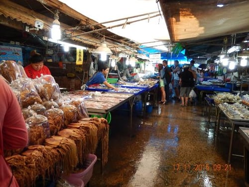 Lan Pho Na Kluea Market, a tourist attraction in Pattaya