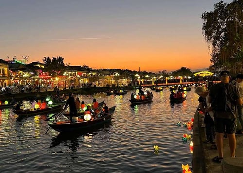 Lantern boat ride in Hoi An