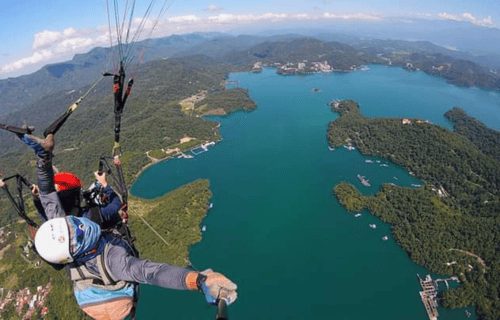 Paraglide over Nantou County