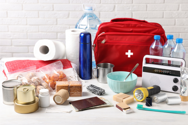 how to prepare for disasters - disaster supply emergency kit