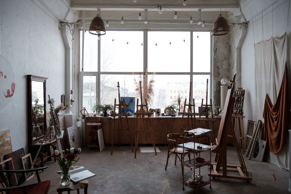 how to start an art business - decide on a location