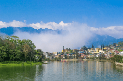 Relax and unwind by the tranquil Sapa lake, a picturesque spot in the heart of Sapa town perfect for a leisurely stroll or boat ride.