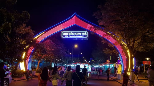 Son Tra Night Market in Da Nang