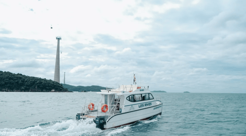 Sunset cruise, one of the things to do for couples in Phu Quoc.