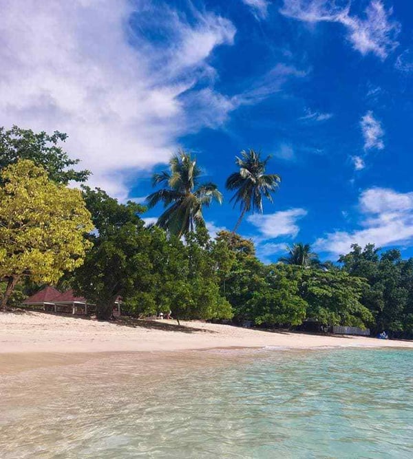 White Sand Beaches in the Philippines - cagwait