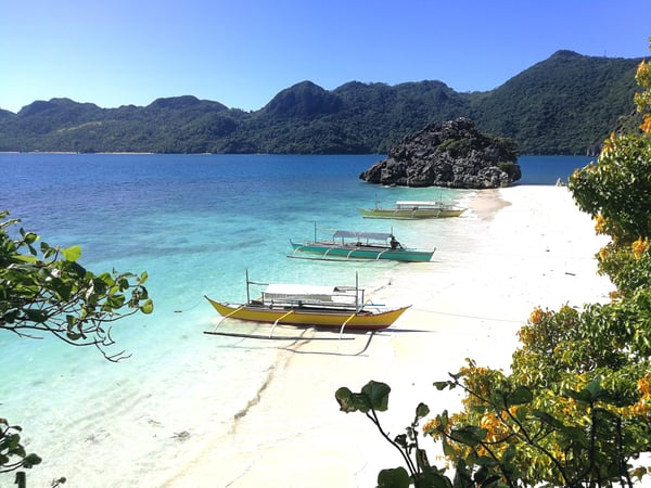White Sand Beaches in the Philippines - Caramoan Islands