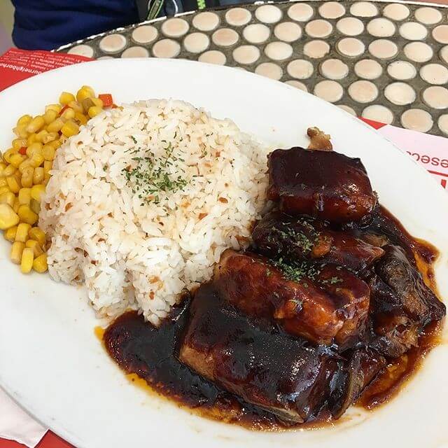 Where to Eat in Makati? A Guide for Employees on a Budget | Moneymax