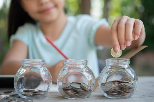 bank account for kids - factors to consider