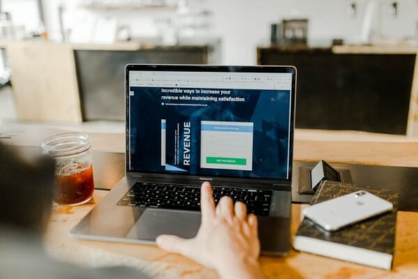 Lazada or Shopee seller guide - how to sell in Lazada Lazada or Shopee seller guide - how sell in Lazada