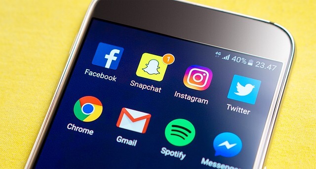 Mobile Banking Tips - Don't Overshare on Social Media