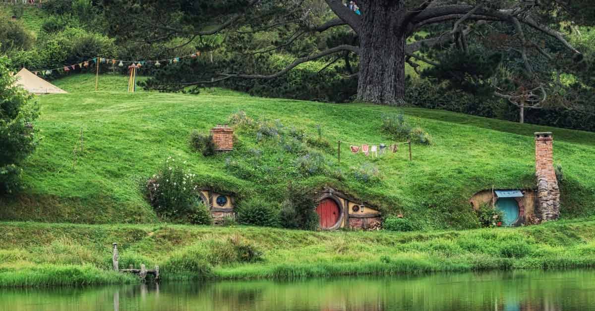 Hobbiton Movie Set in Lord of the Rings - SingSaver