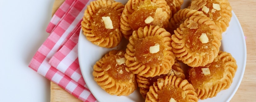 Pineapple Tarts on Plate-min - SingSaver