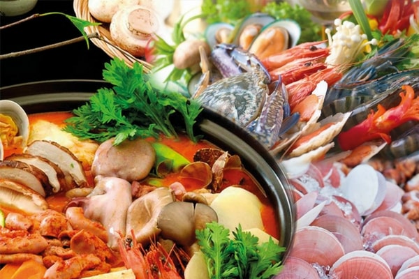 Crabs, Prawns, buffet at the Buffet, M Hotel Singapore - SingSaver