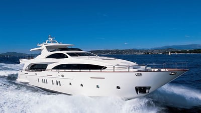 how much to rent a yacht in singapore