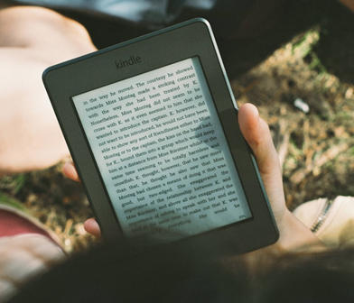 Amazon Kindle 12 Great Valentine's Gifts for Guys | SingSaver