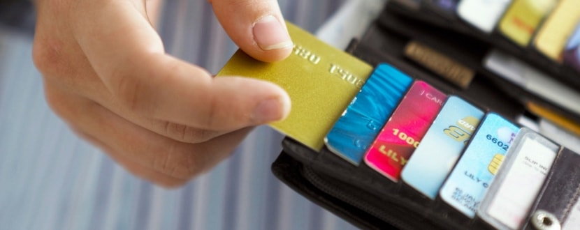 credit cards in wallet - SingSaver