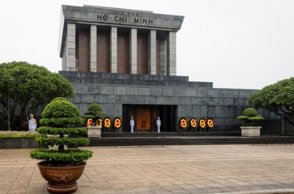 cultural activities to do in hanoi ho chi minh mausoleum museum