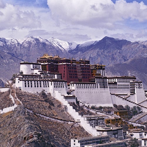 full view of potala palace in tibet