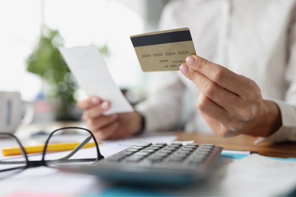 Minimum Amount Due on a Credit Card: What It is and How to Calculate