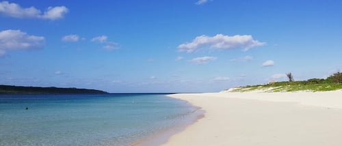 pristine beach at yonaha maehama, okinawa