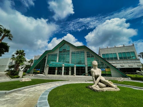 sex museum with naked sculpture in front, a must-visit on a jeju itinerary