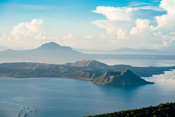 tourist destinations in the Philippines - tagaytay