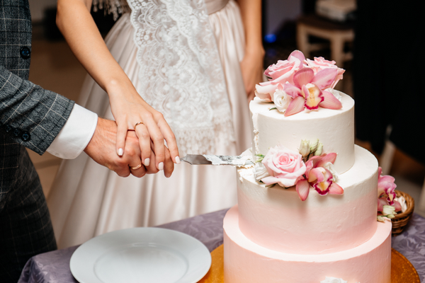 wedding budget in the philippines - wedding cake