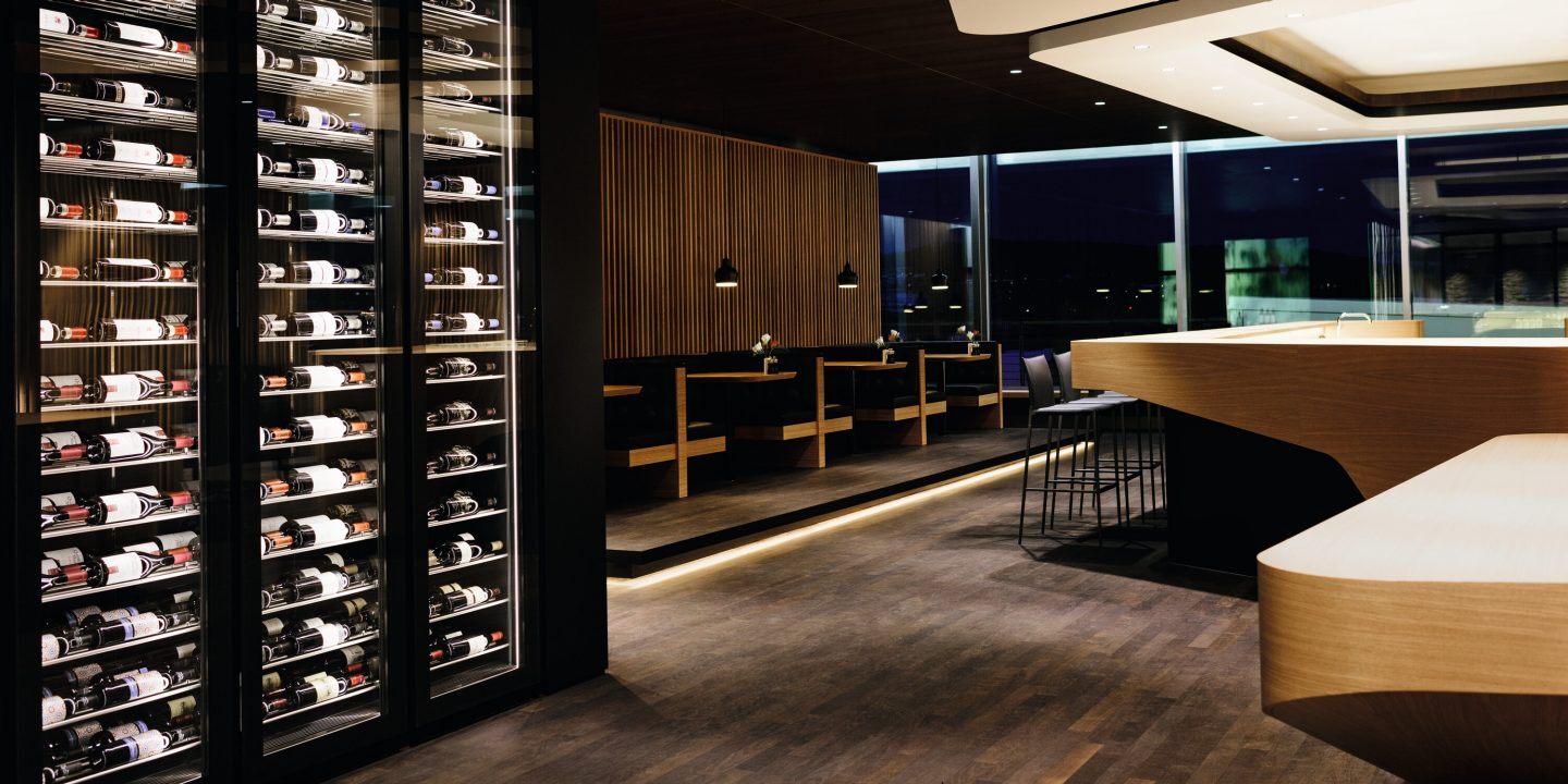 worlds best airport lounges - swiss international airlines first class lounge