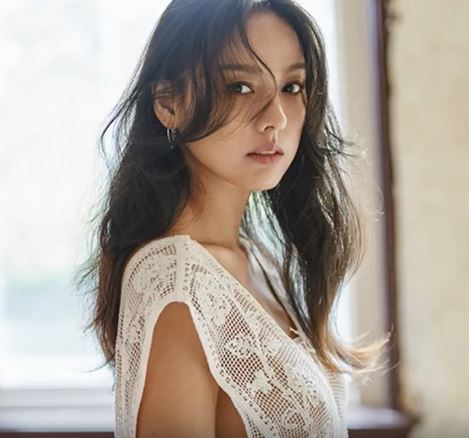 richest k-pop stars - Lee Hyo-ri