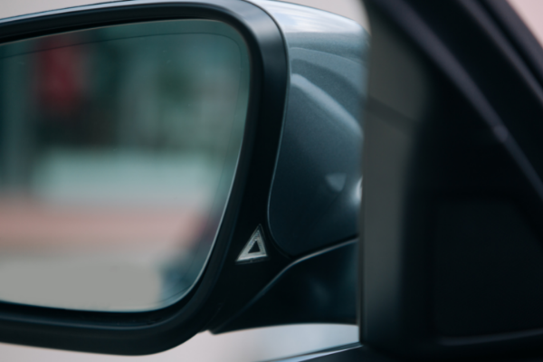 safety features of a car - Blind Spot Monitoring