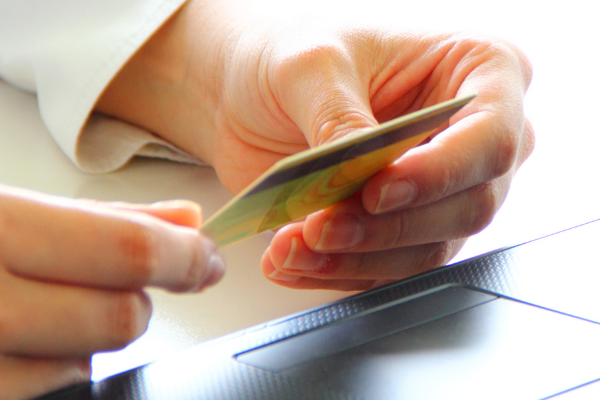 what to look for in a credit card for online shopping