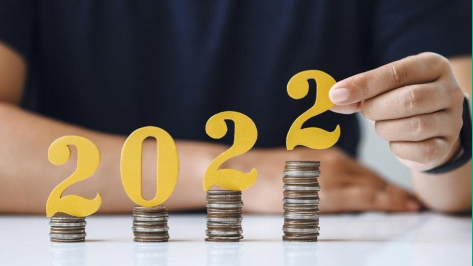 How to plan and achieve your financial goals for 2022 